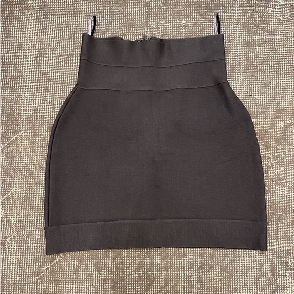 Herve Leger Mini Skirt - Picture 3 of 5